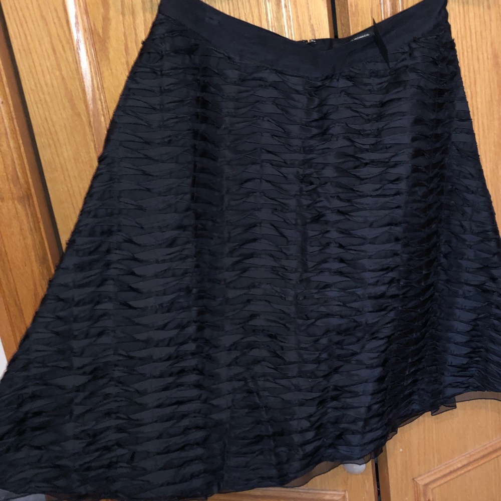 Brand New Club Monaco Skirt !!!